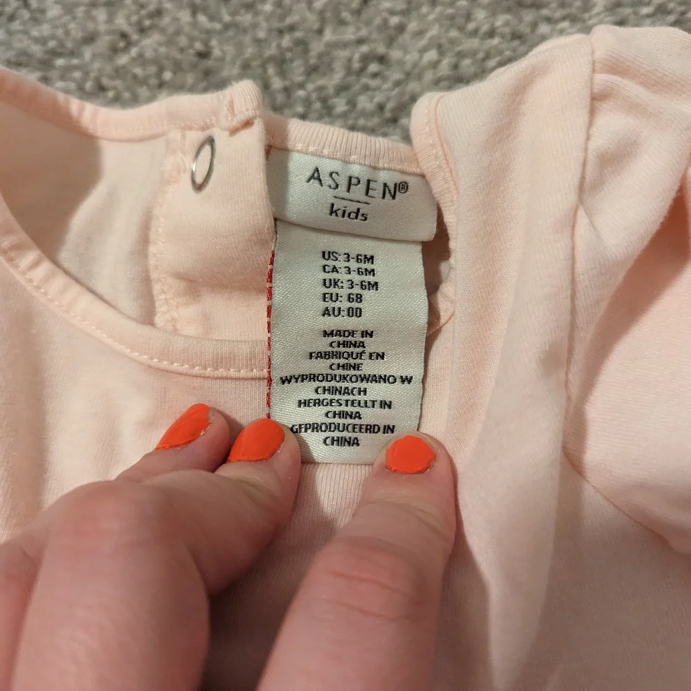 3 For $18 Green and Pink Puffy Vest Set - Picture 5 of 10